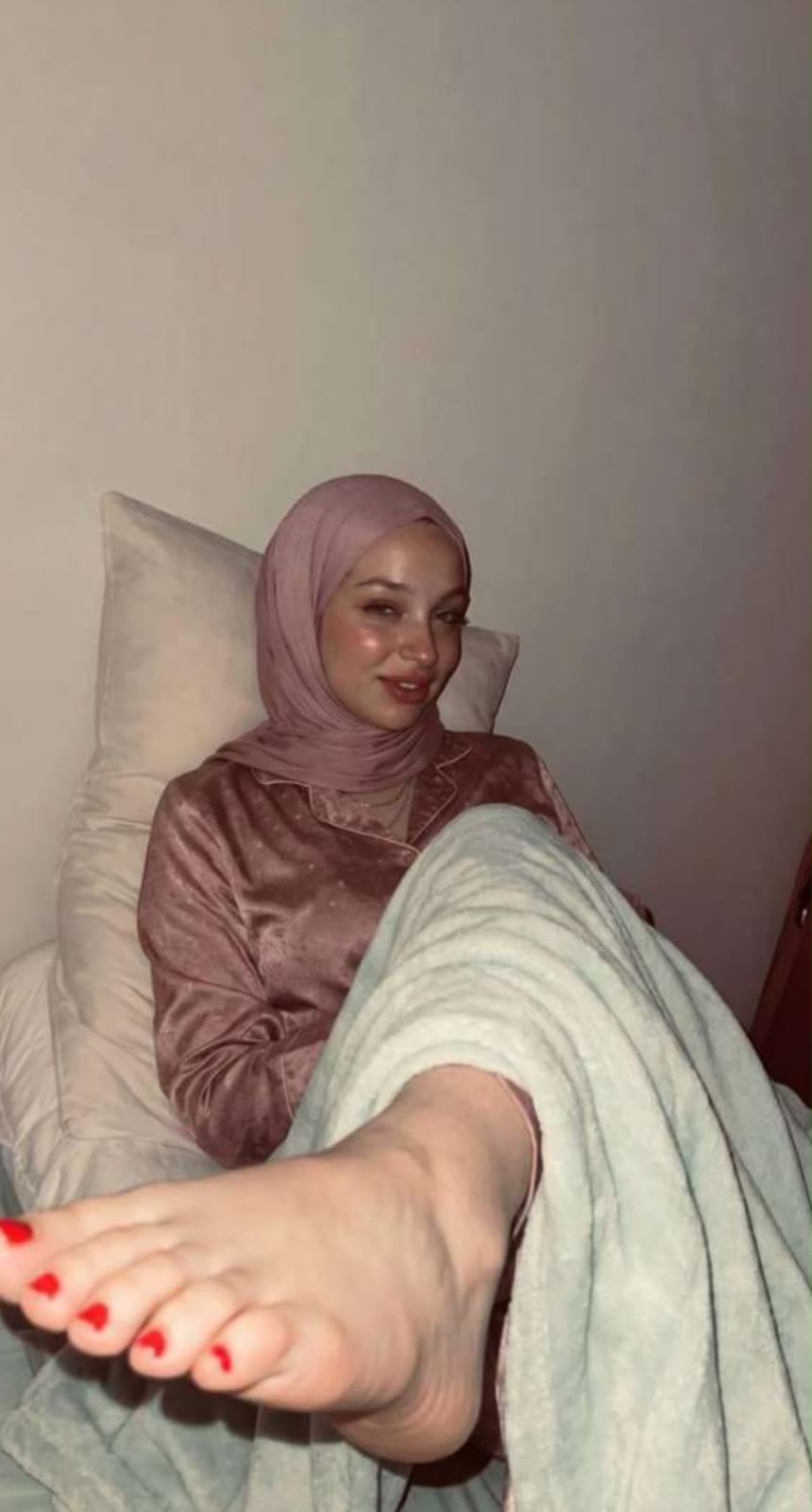 ECE - YAĞMUR